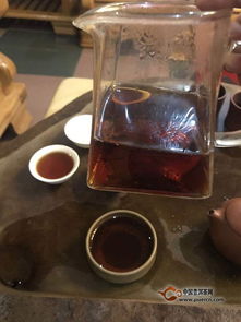 茶韻沉睡，心緒燃香